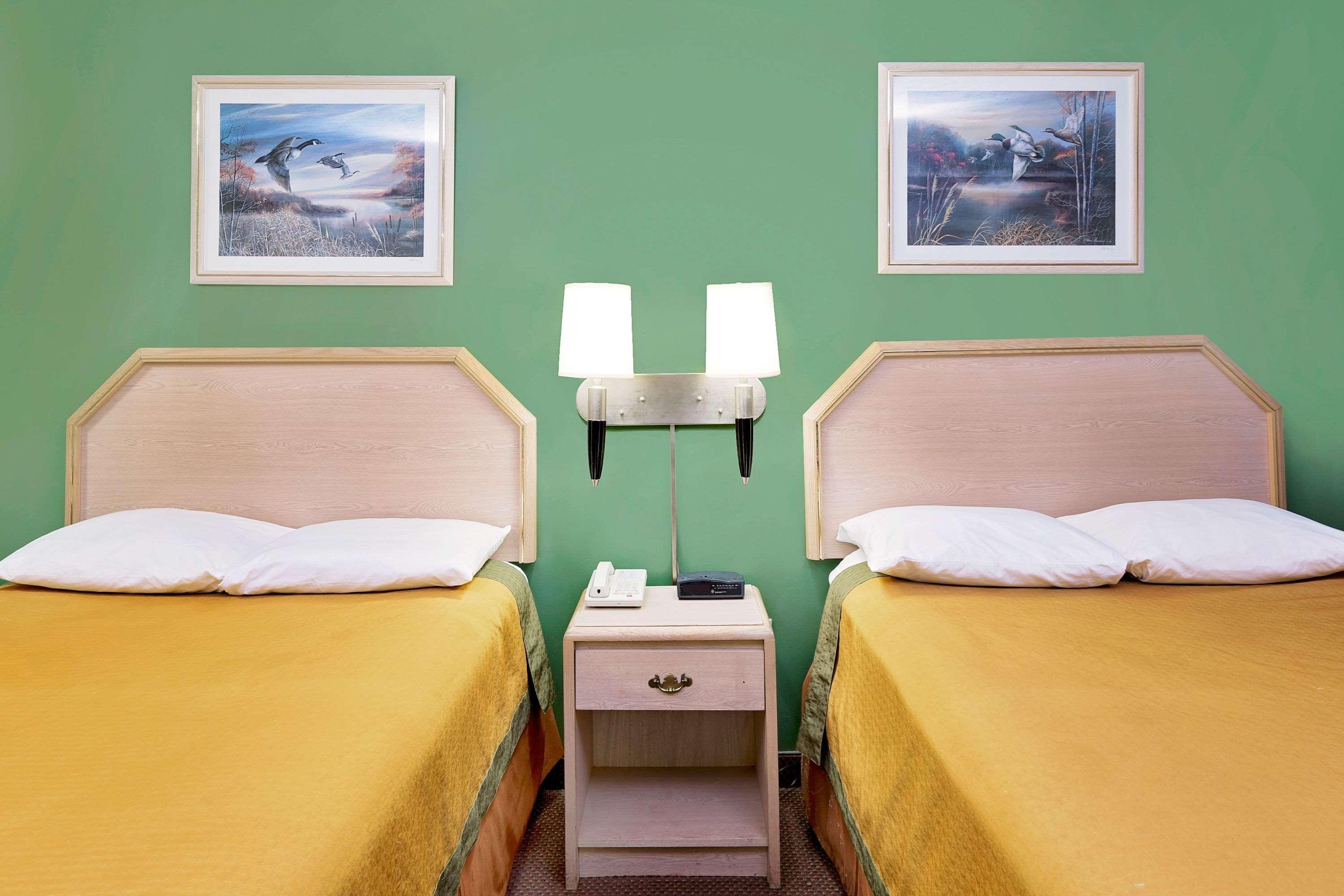 Super 8 By Wyndham Kosciusko Motel Ngoại thất bức ảnh