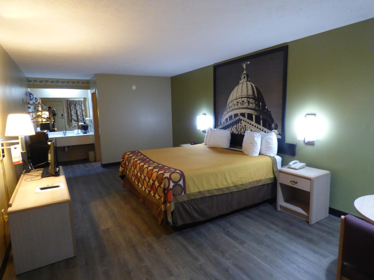 Super 8 By Wyndham Kosciusko Motel Ngoại thất bức ảnh