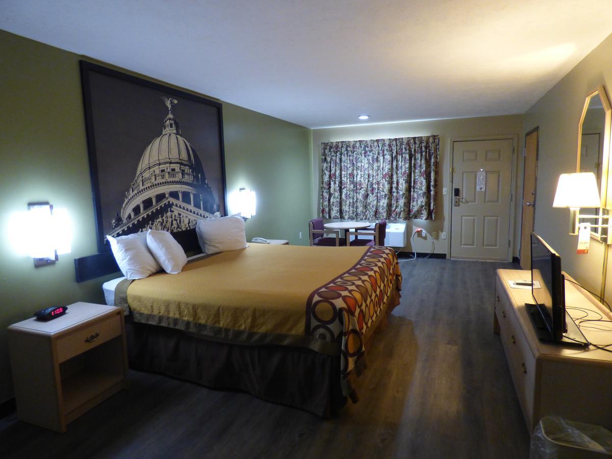 Super 8 By Wyndham Kosciusko Motel Ngoại thất bức ảnh